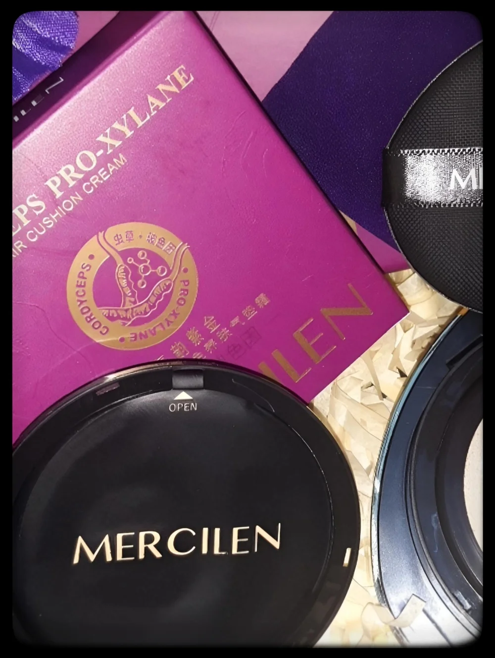 🆕FLAWLESS BB CREAM TRI~COLOR AIR CUSHION FOUNDATION WITH SPONGE (2 BB CREAMS)